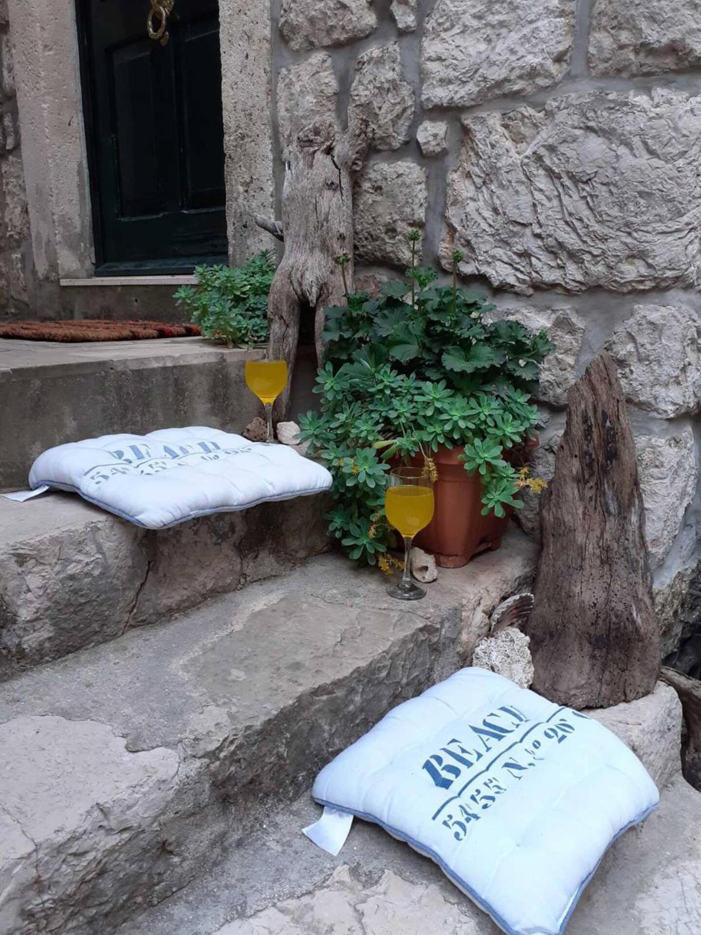 My Peace Guesthouse Mali Ston Exterior photo